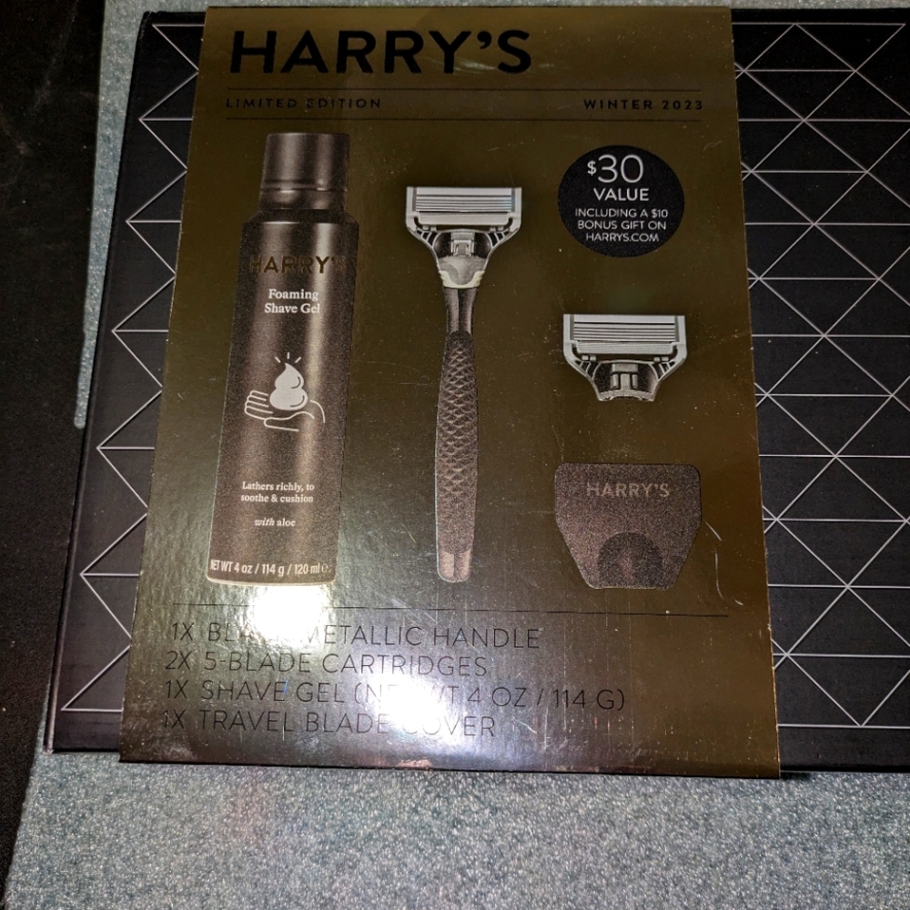 Men's shaving kit